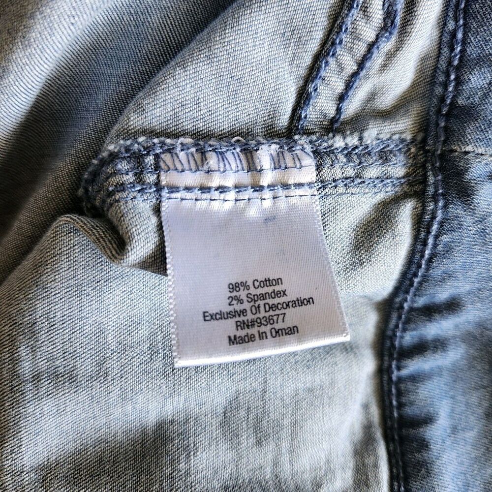 St Johns Bay Embroidered Denim Capri Pants Cargo Pocket Stretch Blue Womens 4 - Picture 9 of 13